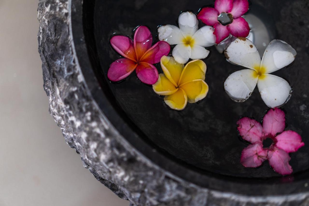 Lembongan Cempaka Villa & Restaurant Nusa Lembongan  Ngoại thất bức ảnh